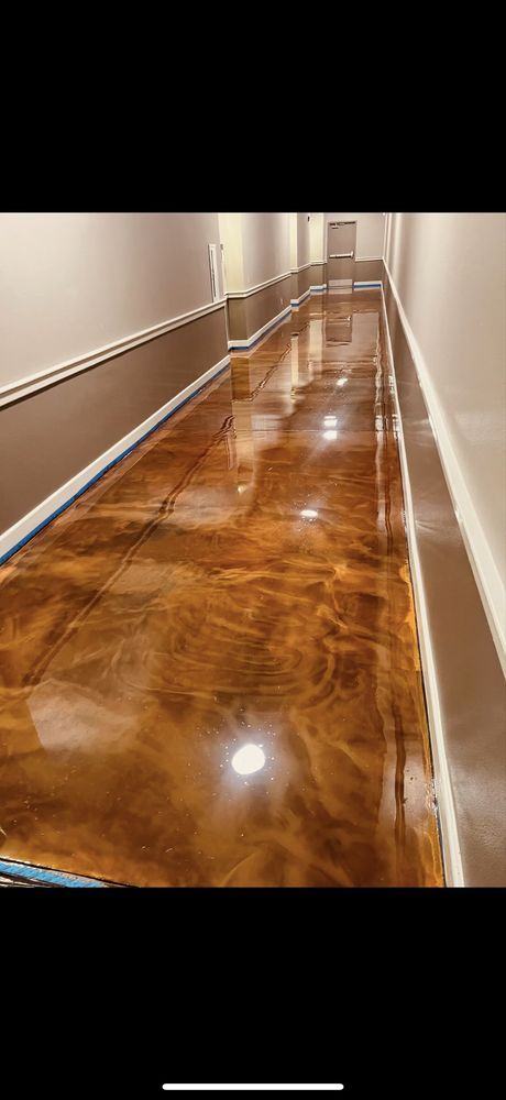 Copper metallic epoxy hallway floor with a high-gloss finish